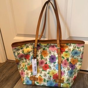 Dooney and Bourke Hand Bag Tote